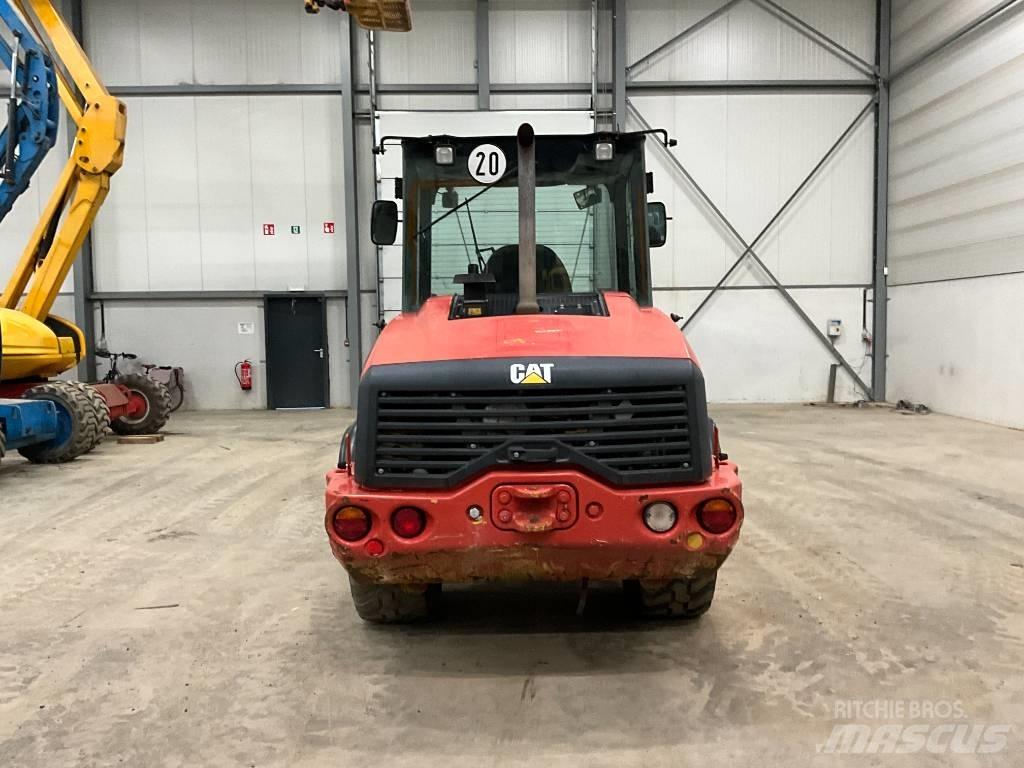 CAT 906 M Pale gommate