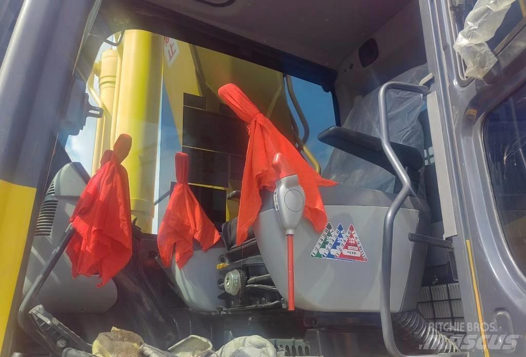 Komatsu PC450-8 Escavatori cingolati