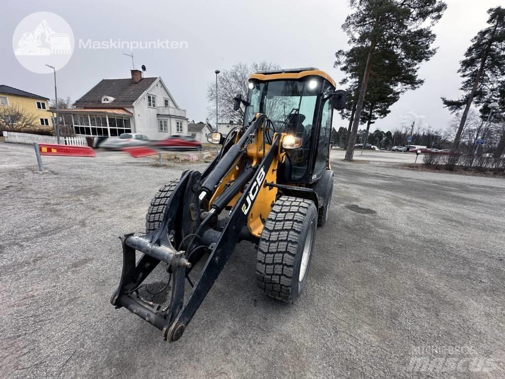 JCB 406 Pale gommate