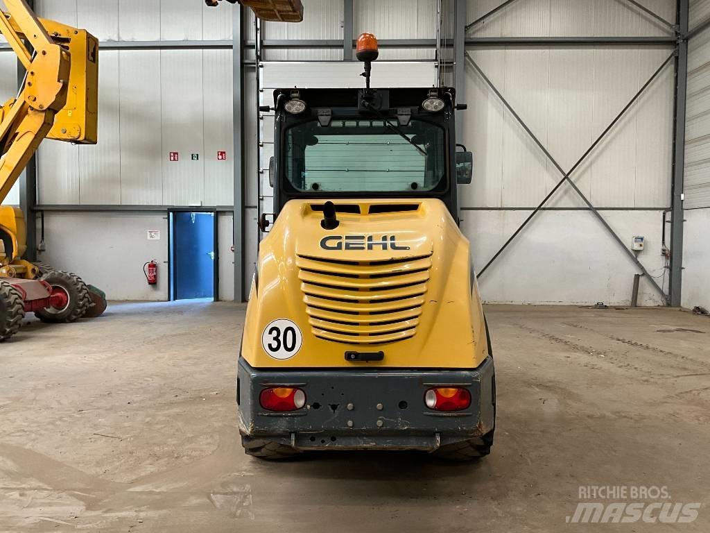 Gehl AL 600 Pale gommate