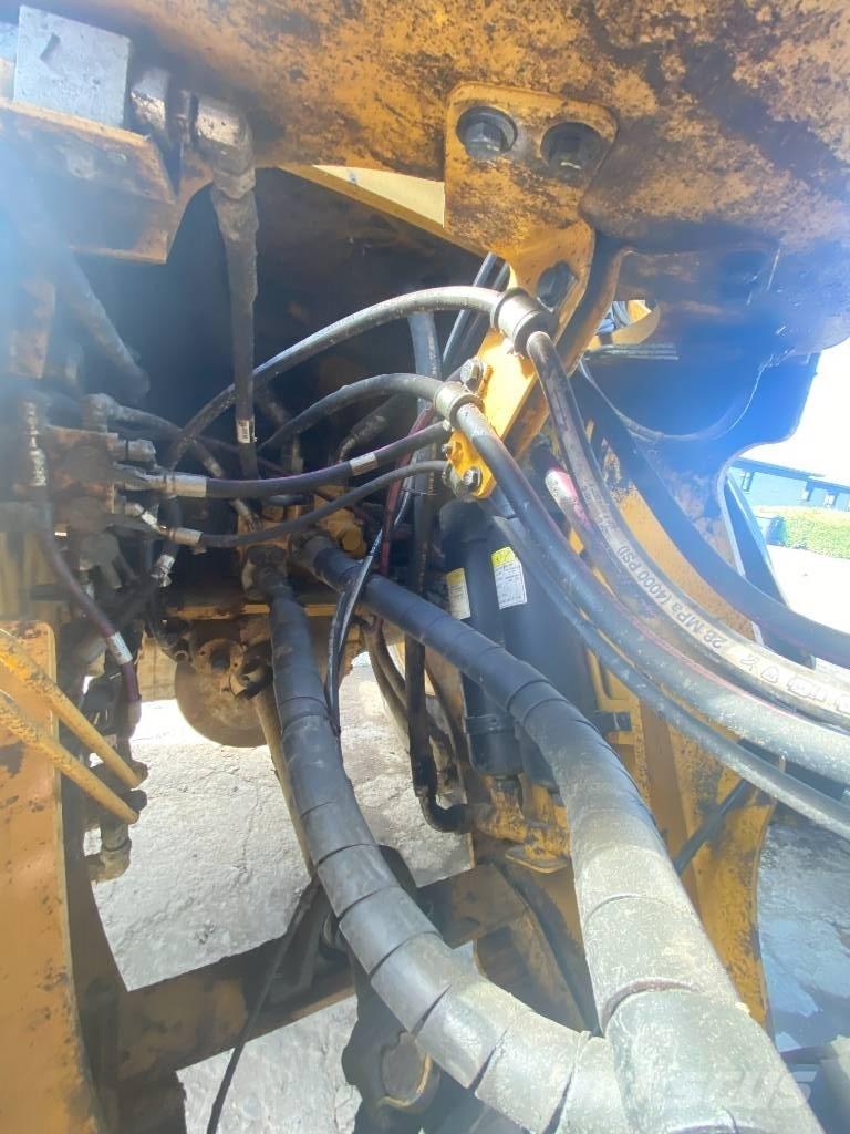 CAT 966 M Pale gommate