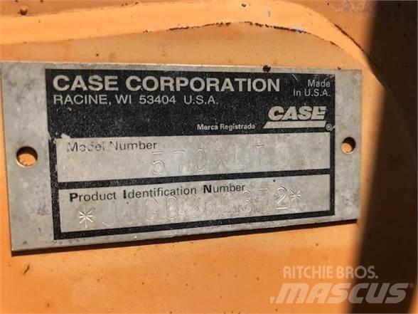 CASE 570L XT Pale gommate