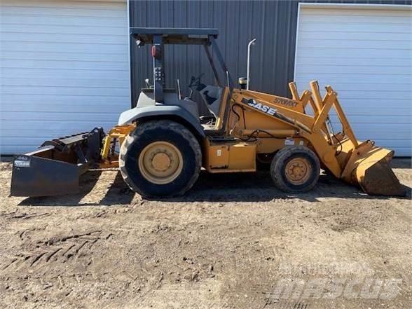 CASE 570M XT Pale gommate