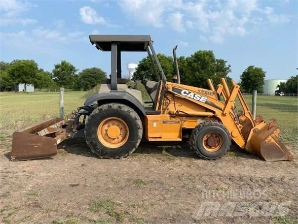 CASE 570M XT Pale gommate