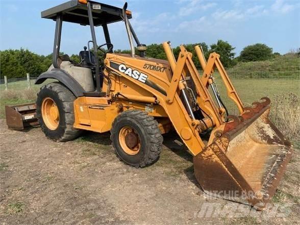 CASE 570M XT Pale gommate