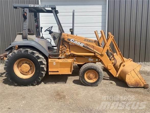 CASE 570M XT Pale gommate