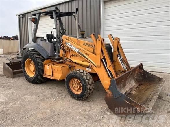 CASE 570M XT Pale gommate