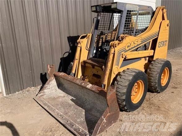 CASE 85XT Mini Pale Gommate