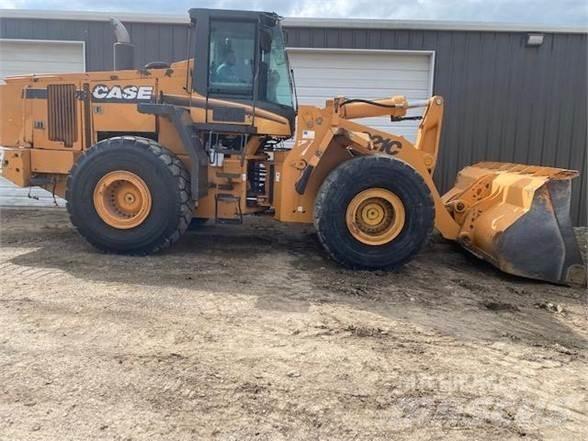CASE 921C Pale gommate