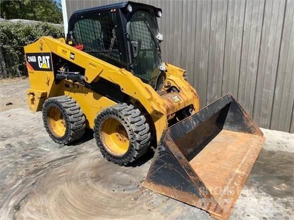 CAT 246D Mini Pale Gommate