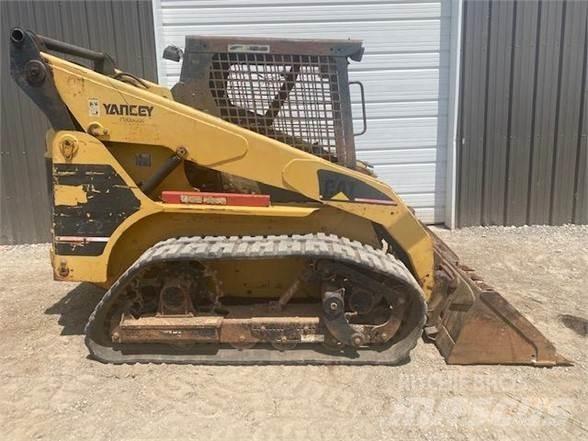 CAT 252 Mini Pale Gommate