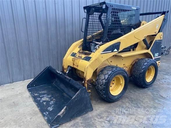 CAT 262 Mini Pale Gommate