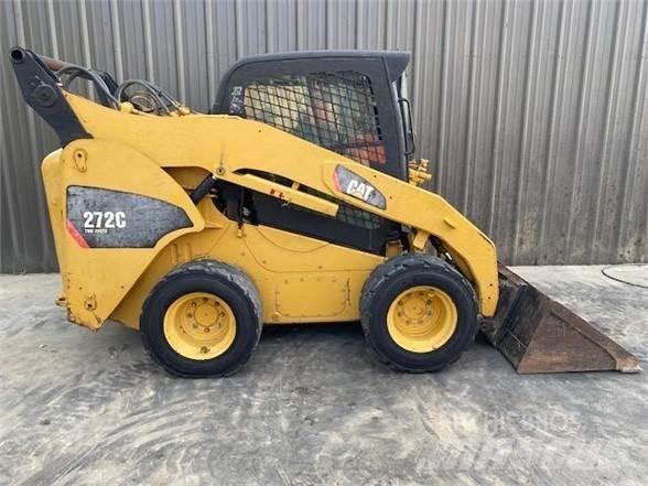 CAT 272C Mini Pale Gommate