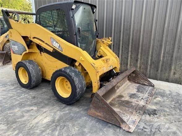 CAT 272C Mini Pale Gommate