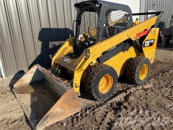 CAT 272D Mini Pale Gommate