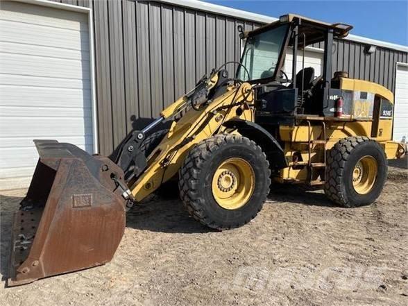 CAT 924G Pale gommate