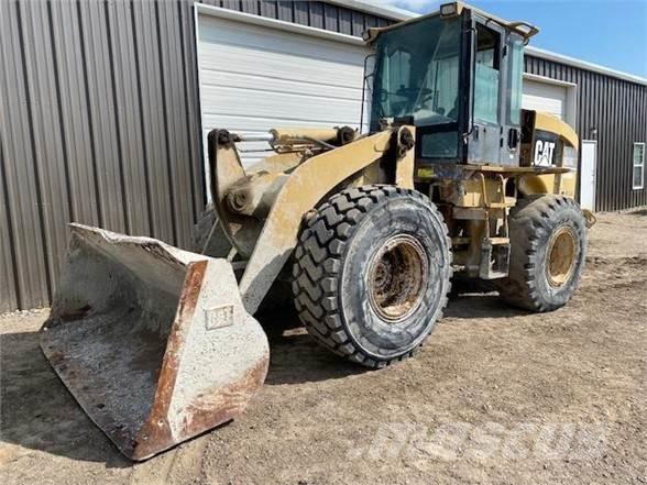 CAT 924G Pale gommate