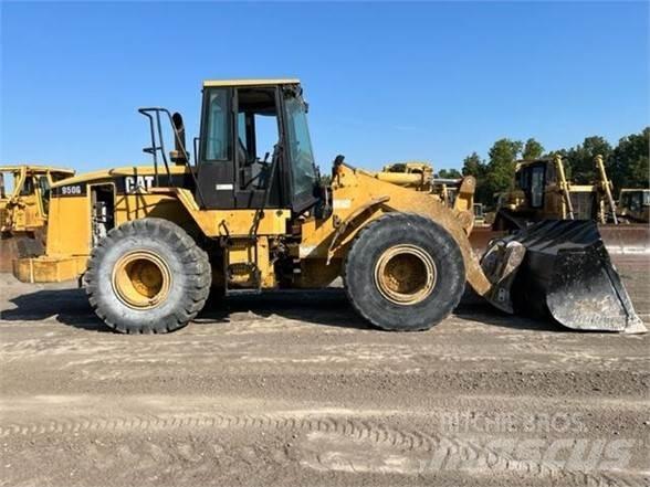 CAT 950G Pale gommate