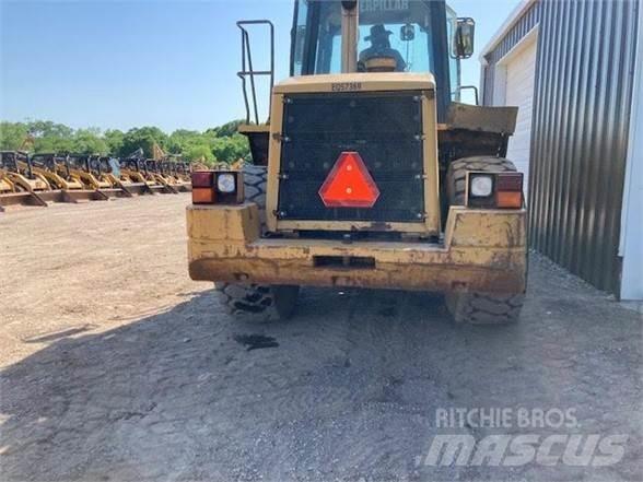 CAT 962G Pale gommate