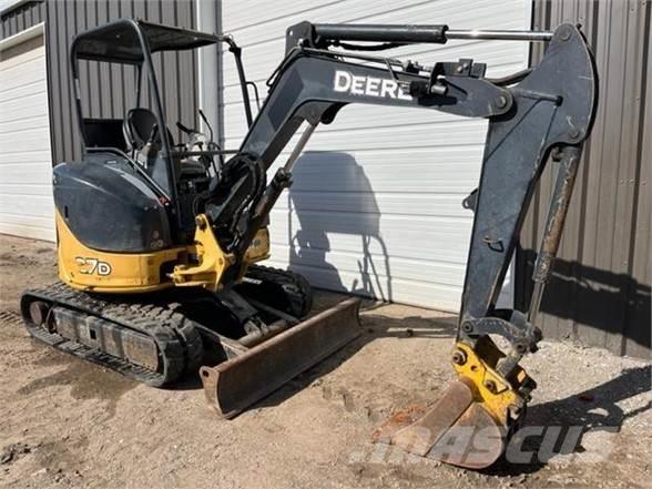 John Deere 27D Miniescavatori