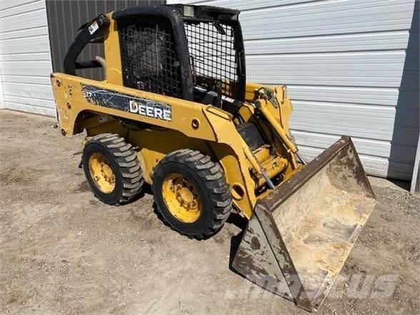 John Deere 317 Mini Pale Gommate