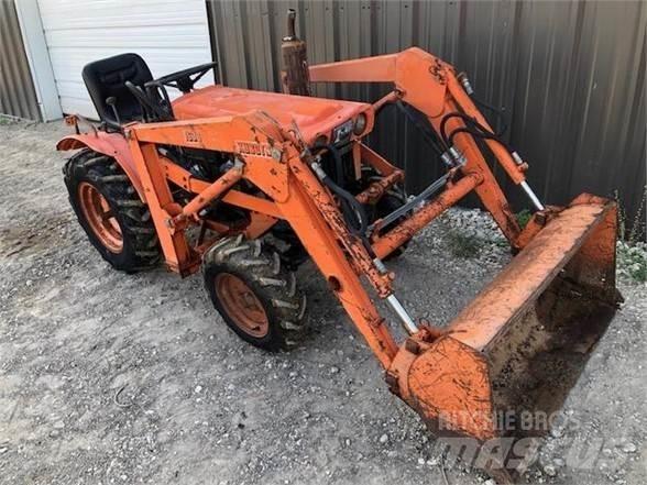 Kubota B7100 Trattori