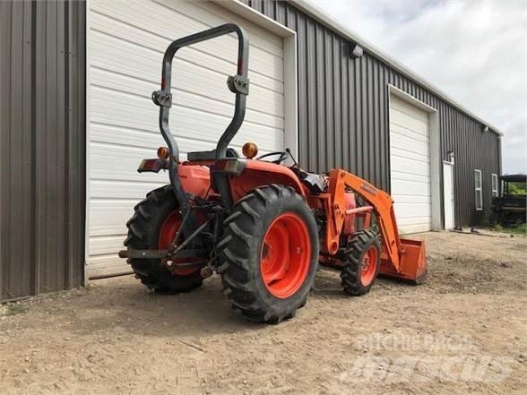Kubota L3200 Trattori