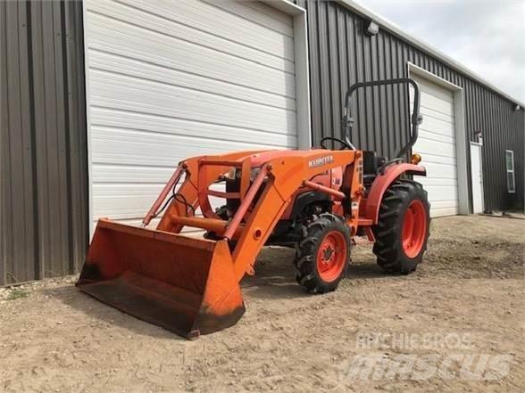 Kubota L3200 Trattori