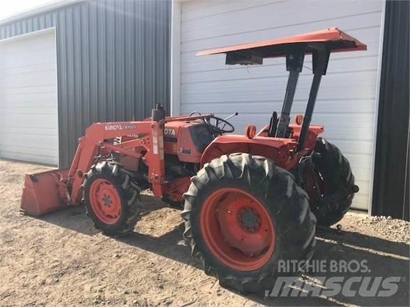 Kubota M4700 Trattori