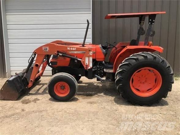 Kubota M9000 Trattori