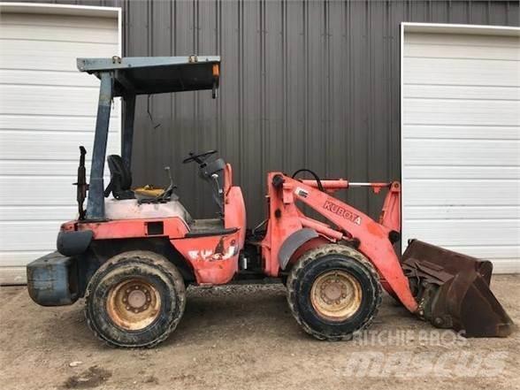 Kubota R420 Pale gommate