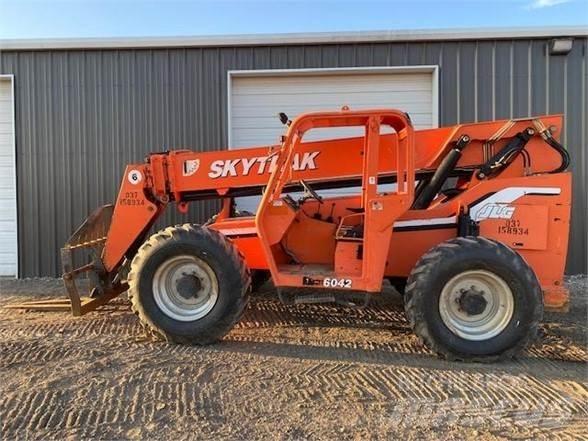 SkyTrak 6042 Sollevatori telescopici