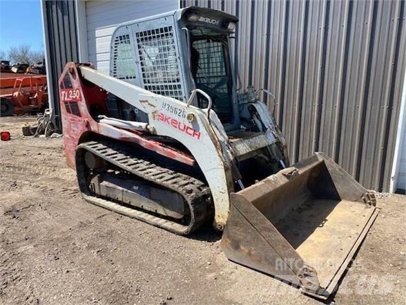 Takeuchi TL250 Mini Pale Gommate