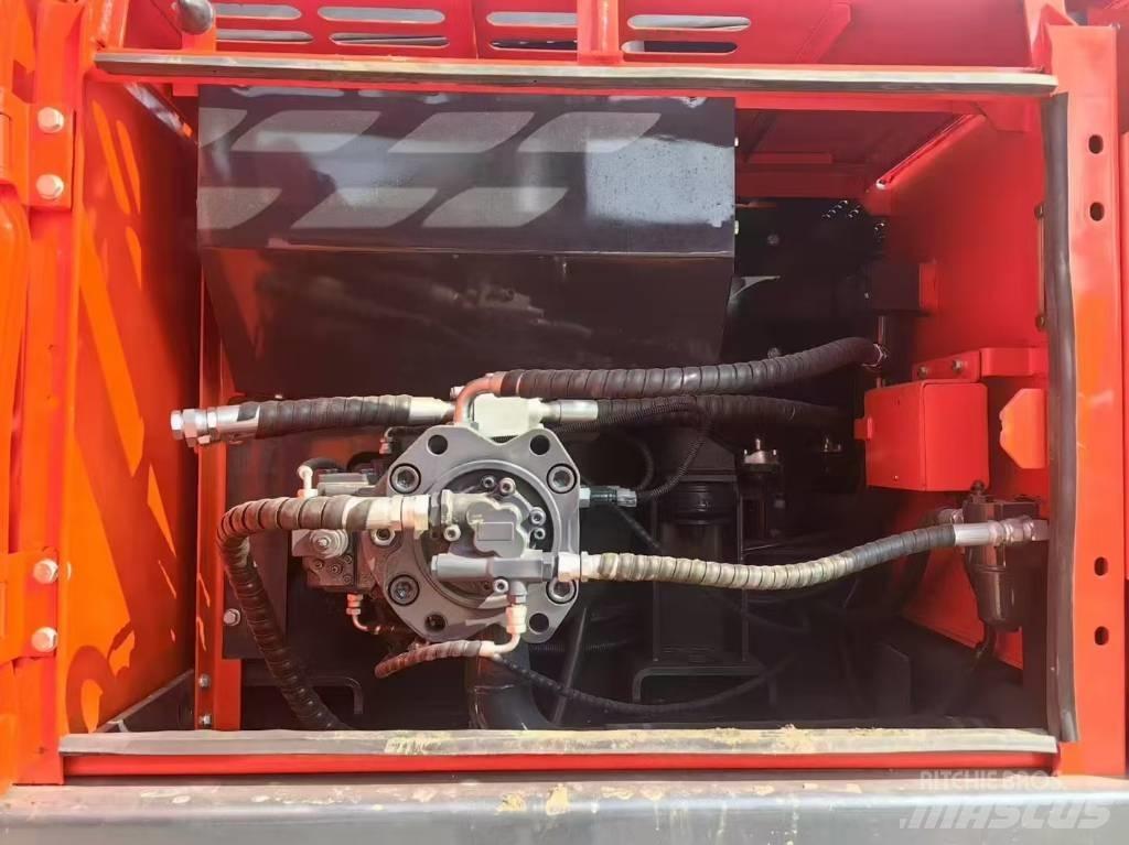 Doosan DX 225 LC Escavatori cingolati