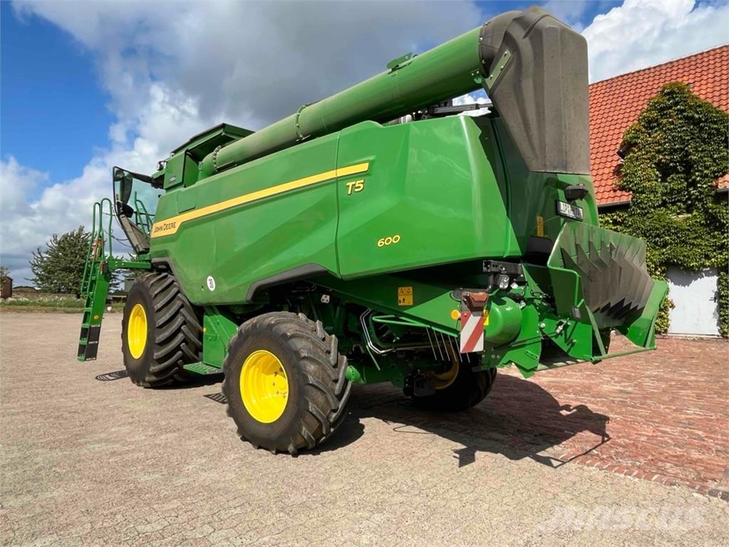 John Deere T5 600 Mietitrebbiatrici