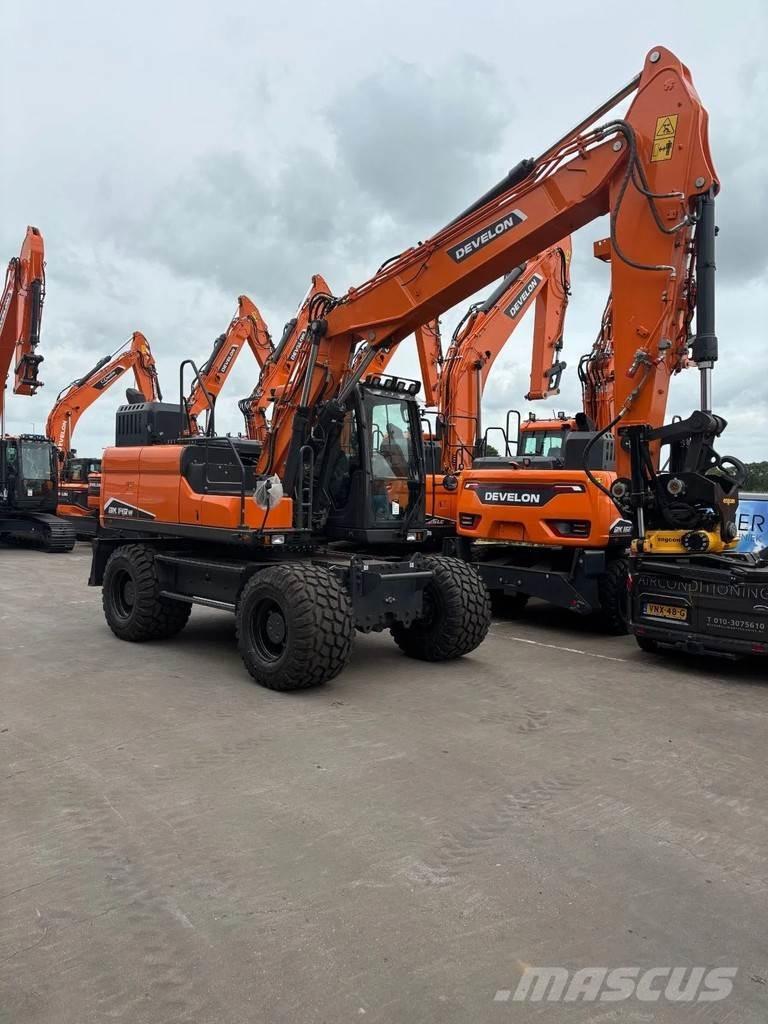 Develon DX140W-7 Escavatori gommati