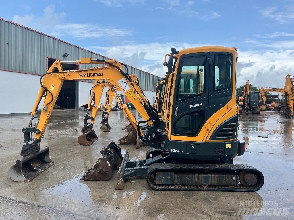 Hyundai R30 Z-9AK Miniescavatori