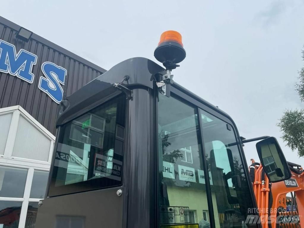 Develon DX 35 Z-7 Miniescavatori