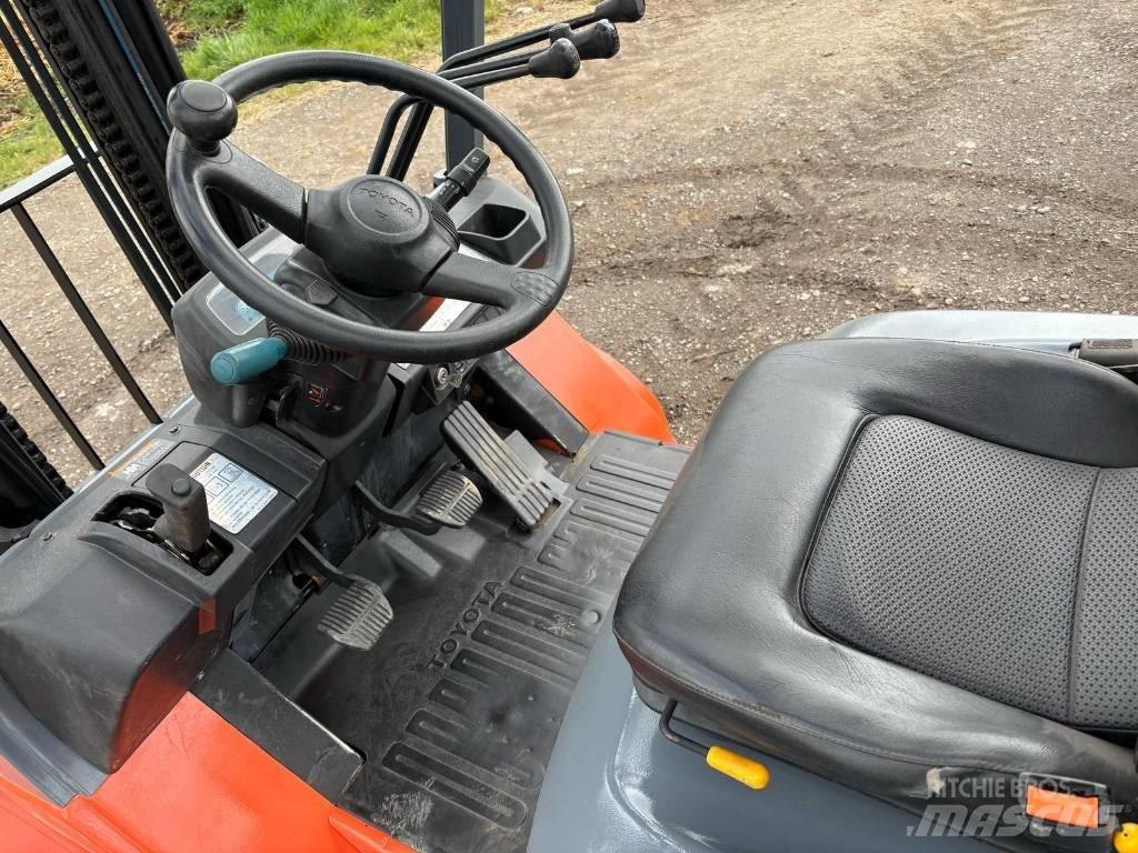 Toyota 7FGJ35 Carrelli elevatori GPL