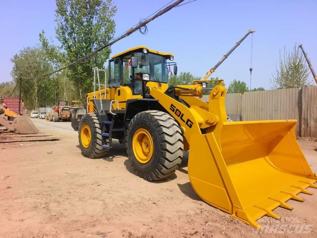 SDLG LG956L Pale gommate