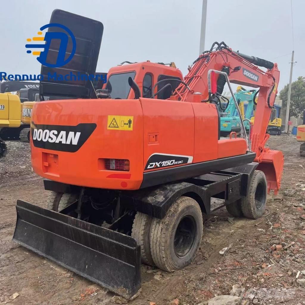 Doosan DX150W-7 Escavatori gommati