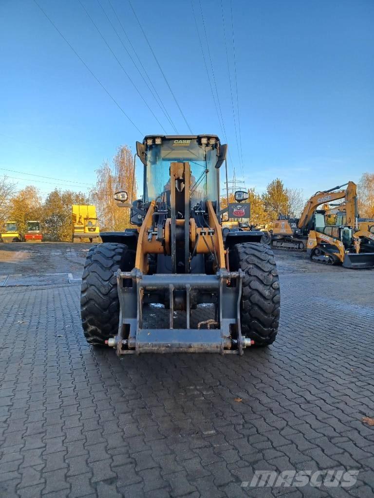 CASE 721 G Evolution Pale gommate