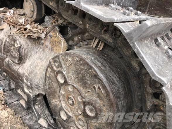 CAT 973C WH Pale cingolate