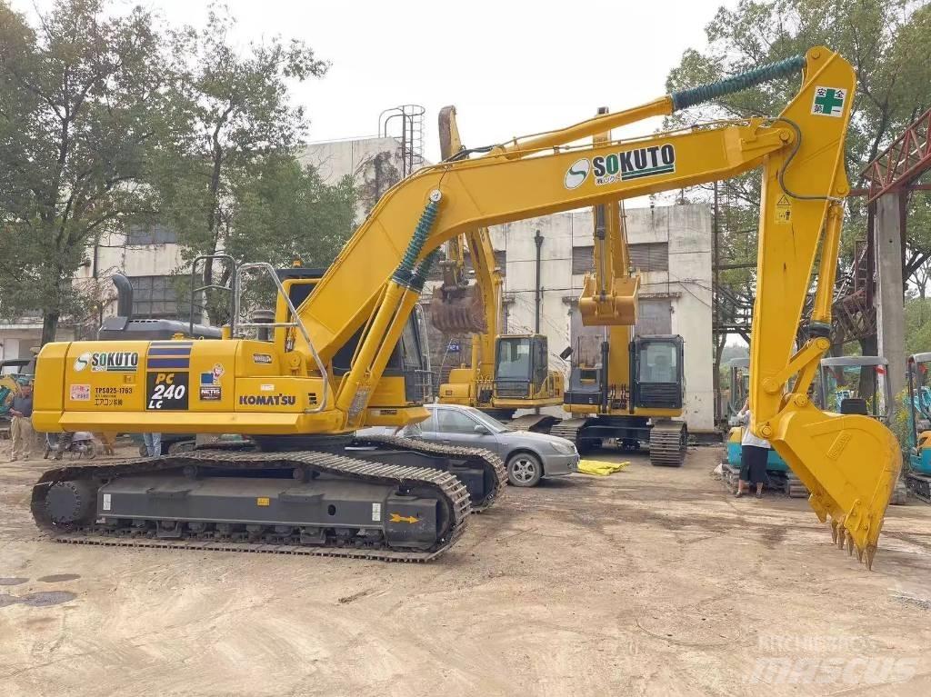 Komatsu PC240-8 Escavatori cingolati