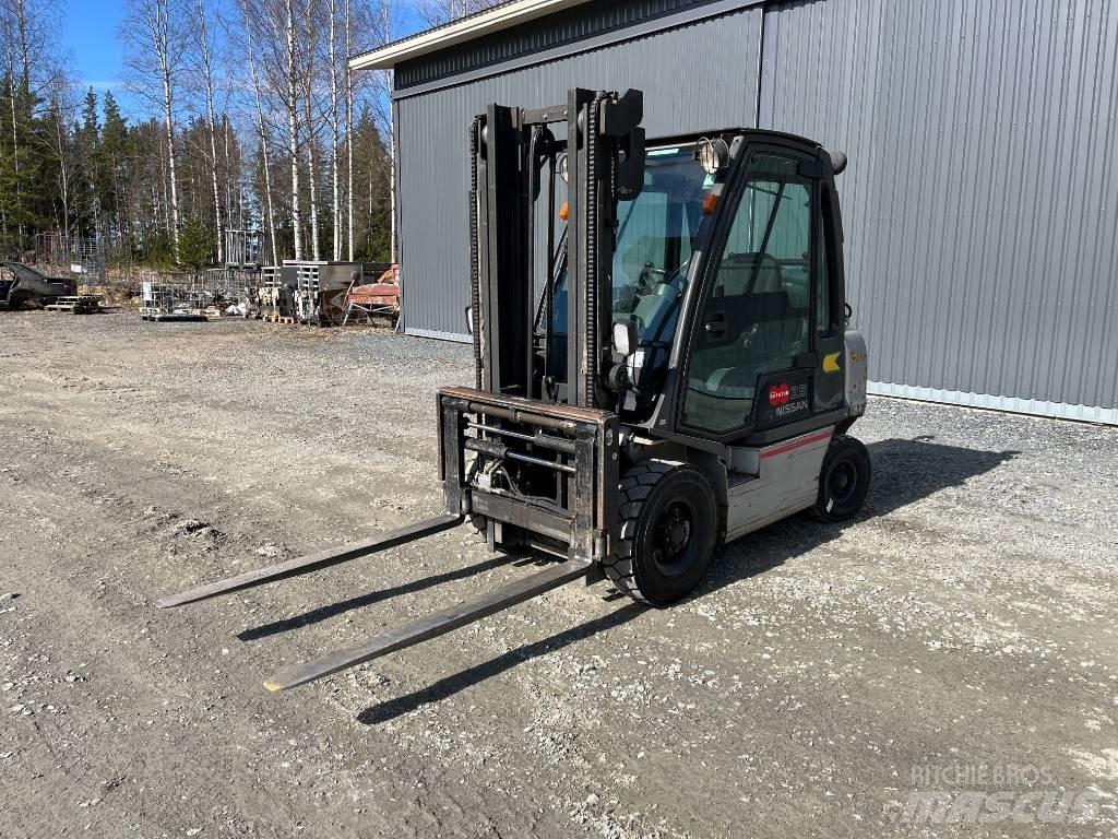 Nissan UD02A25P0 Carrelli elevatori GPL