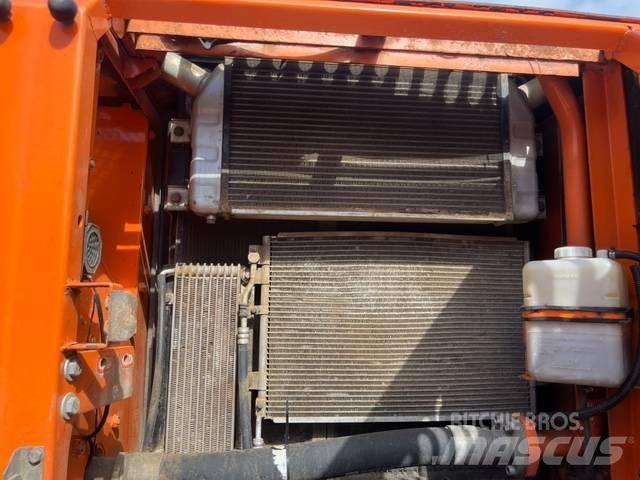 Doosan DX 225 LC Escavatori cingolati