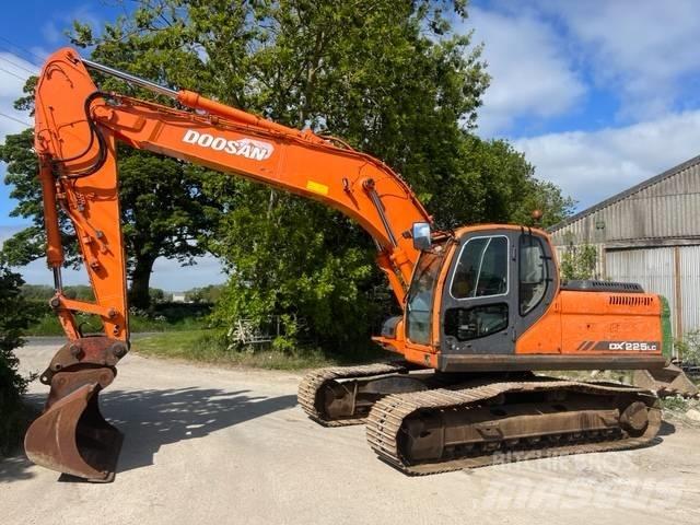Doosan DX 225 LC Escavatori cingolati