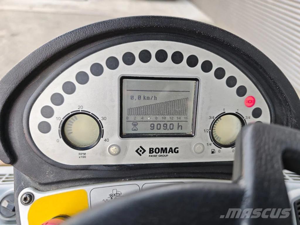 Bomag BW 177 D-5 Rulli gommati