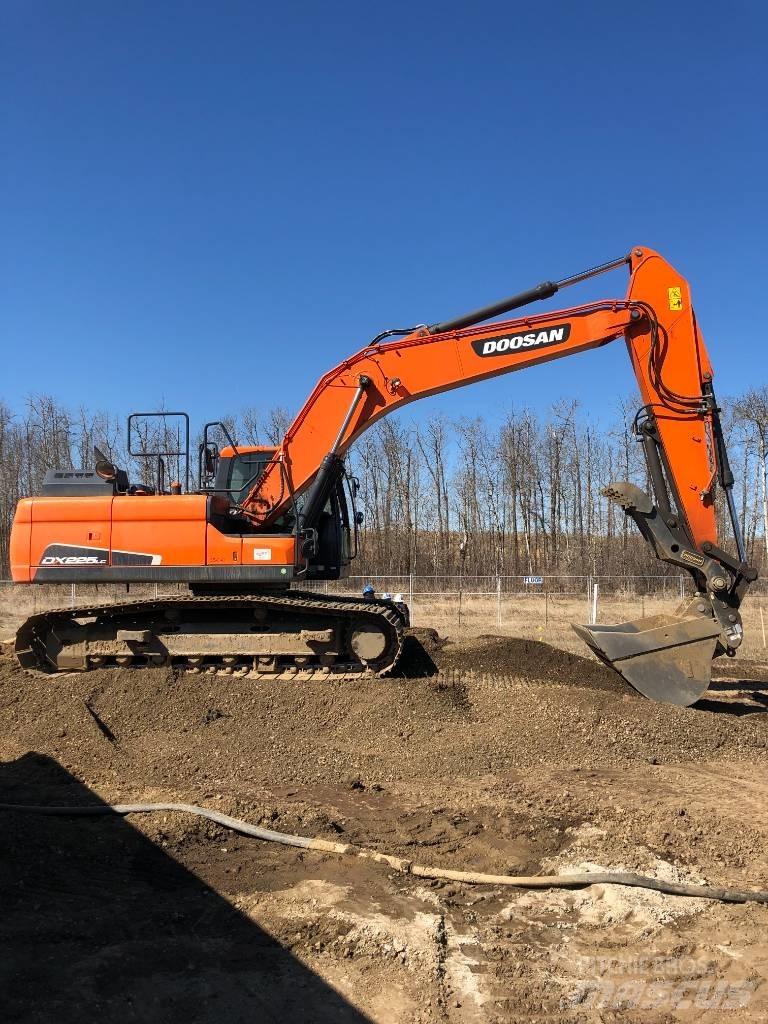 Develon DX225LC-5 Escavatori cingolati