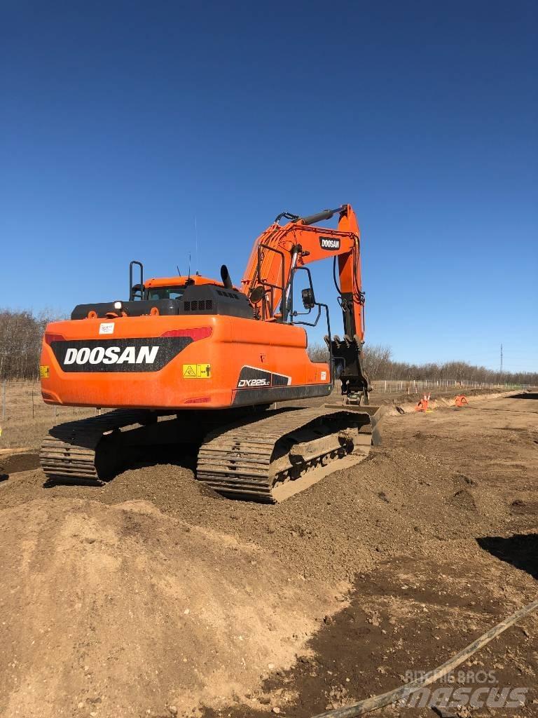 Develon DX225LC-5 Escavatori cingolati
